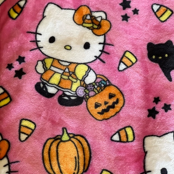 New Hello Kitty Candy Corn Kittens Pink Halloween Plush 60" x 70" Throw Blanket - Picture 2 of 6